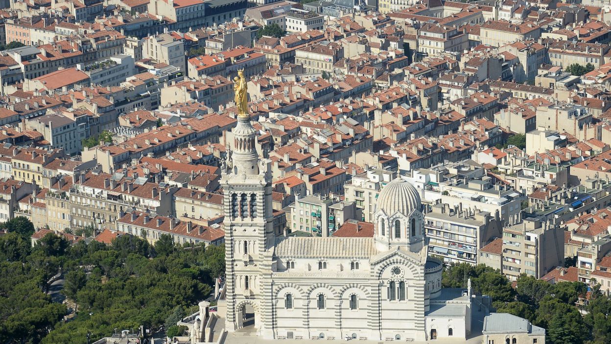 Fusillade dans le centre de Marseille  un mort et cinq blessés