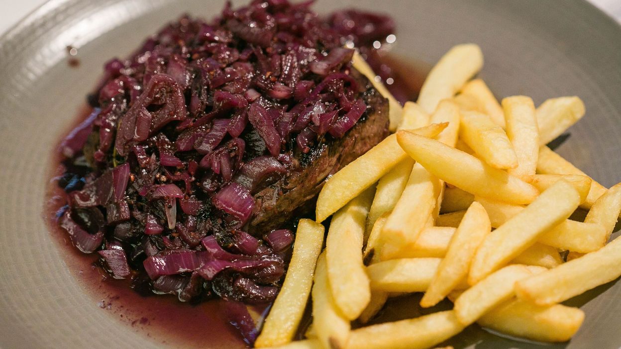 Onglet à l'échalote au vin et roast beef et bouquetière de légumes
