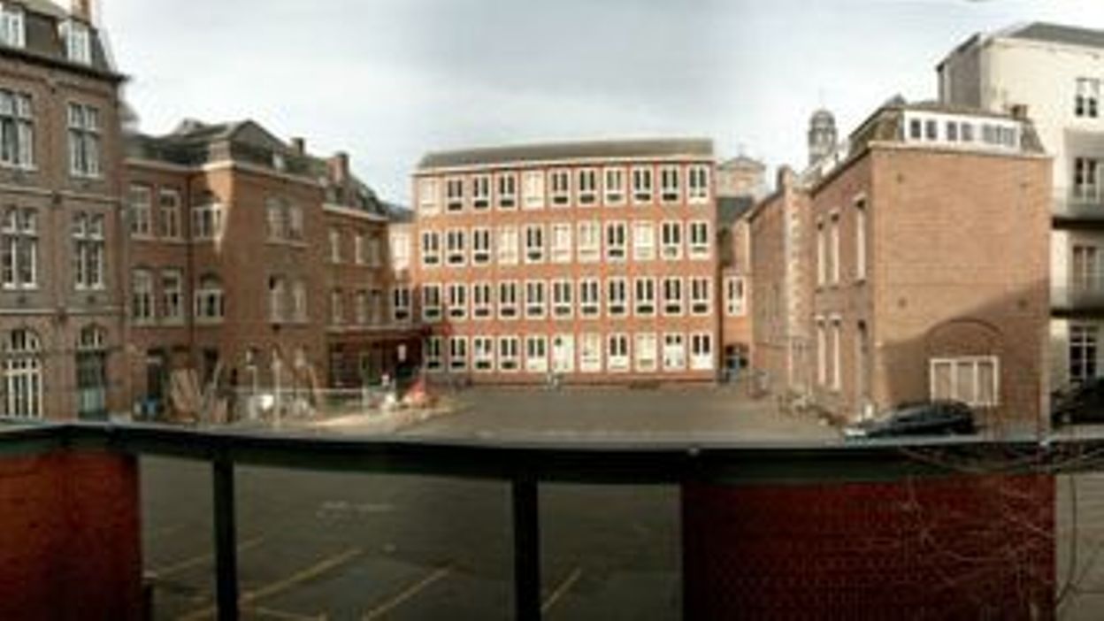 Ecole SainteMarie de Namur dix ans de classes bilingues "sourds