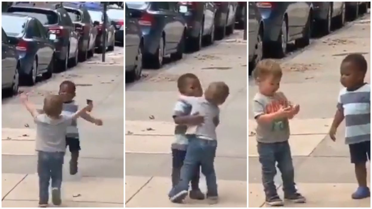 D Ou Vient Cette Video D Un Enfant Blanc Et D Un Enfant Noir Qui Se Serrent Dans Les Bras D Ou Vient Cette Video D Un Enfant Blanc Et D Un Enfant Noir Qui Se Serrent Dans Les Bras