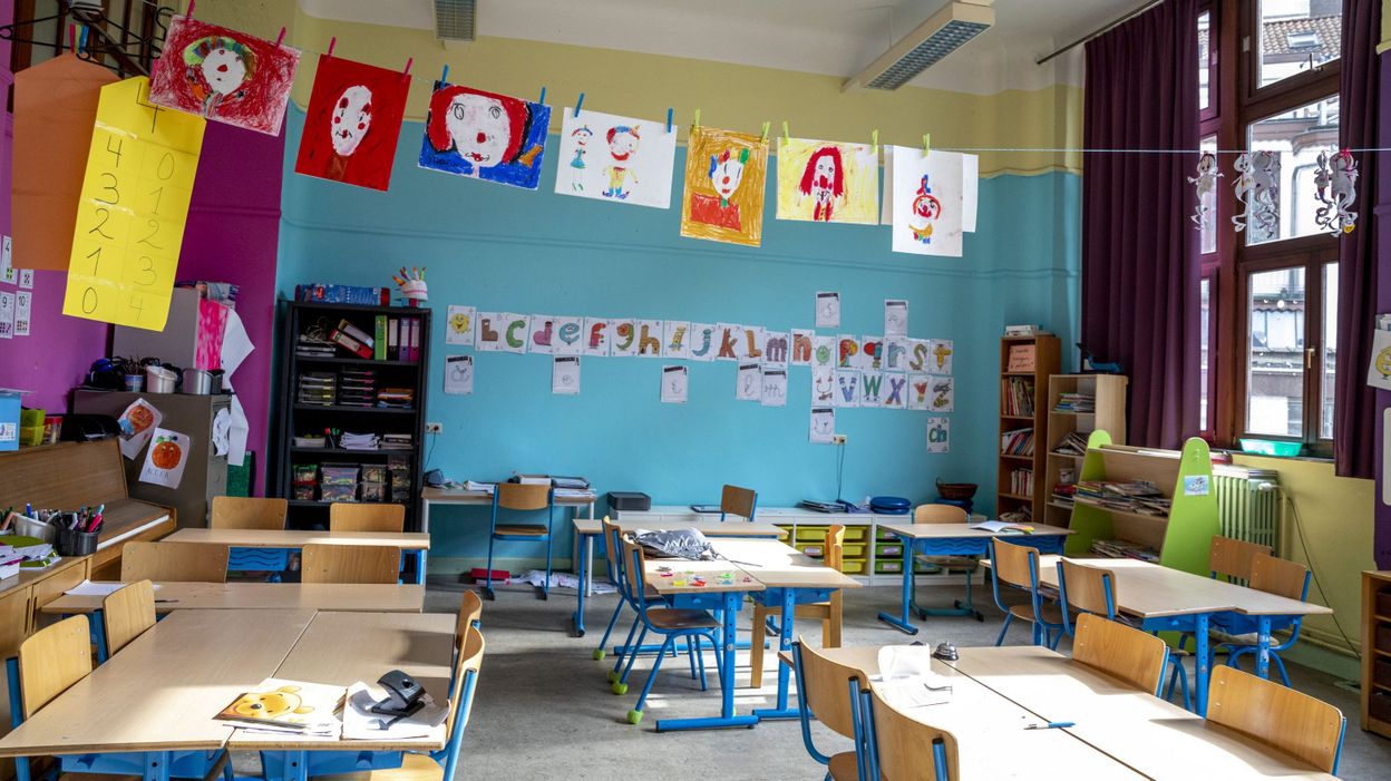 Fermer les écoles ? Un impact limité contre le coronavirus selon une étude anglaise