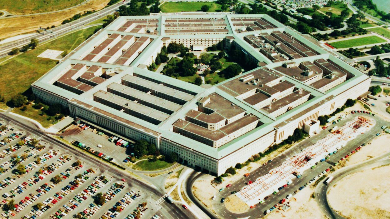 Pentagon cancels mega cloud contract awarded to Microsoft against Amazon