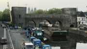 La déconstruction du Pont des Trous a commencé : "C’est une partie de Tournai qui part" La déconstruction du Pont des Trous a commencé : "C’est une partie de Tournai qui part"