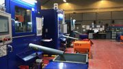 Dans cette salle, des machines aux allures de cabines frappent puis crachent 650 pièces par minute. Dans cette salle, des machines aux allures de cabines frappent puis crachent 650 pièces par minute.