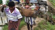 Les réfugiés Rohingyas dans le no man's land entre la Birmanie et le Bengladesh, le 2 novembre 2017 Les réfugiés Rohingyas dans le no man's land entre la Birmanie et le Bengladesh, le 2 novembre 2017
