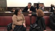 Anouk van Gestel en compagnie de son avocat, Me Alexis Deswaef, au Palais de Justice mercredi matin. Anouk van Gestel en compagnie de son avocat, Me Alexis Deswaef, au Palais de Justice mercredi matin.