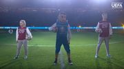 La mascotte officielle de l'Euro 2020 présentée à Amsterdam La mascotte officielle de l'Euro 2020 présentée à Amsterdam
