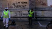 Voitures incendiées, vitrines brisées: les images de Paris au lendemain d'une journée de violences Voitures incendiées, vitrines brisées: les images de Paris au lendemain d'une journée de violences