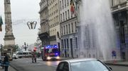 Bruxelles: une fuite crée un mini-geyser rue du Congrès Bruxelles: une fuite crée un mini-geyser rue du Congrès