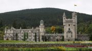La Princesse Diana et le Prince Charles ont passé une partie de leur lune de miel dans la résidence royale de Balmoral La Princesse Diana et le Prince Charles ont passé une partie de leur lune de miel dans la résidence royale de Balmoral