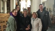 Brigitte, Natacha et les membres de l'équipe de la paroisse de Frasnes. Brigitte, Natacha et les membres de l'équipe de la paroisse de Frasnes.