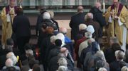 Plus de 800 personnes rassemblées à Malines pour les funérailles du Cardinal Danneels Plus de 800 personnes rassemblées à Malines pour les funérailles du Cardinal Danneels