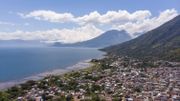 En 3 ans, la commune a réduit de 80% sa "production" de déchets plastiques. Le lac Atitlán est plus propre qu'auparavant. En 3 ans, la commune a réduit de 80% sa "production" de déchets plastiques. Le lac Atitlán est plus propre qu'auparavant.