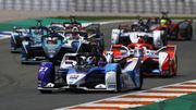 Formule E : Le rookie Dennis mate les cadors et remporte son 1e E-Prix, Vandoorne contraint à l’abandon Formule E : Le rookie Dennis mate les cadors et remporte son 1e E-Prix, Vandoorne contraint à l’abandon
