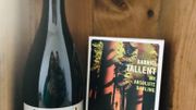"Enlivrez-vous" avec un bouquin et une bouteille de vin "Enlivrez-vous" avec un bouquin et une bouteille de vin