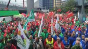 Succès mitigé pour la manifestation contre la réforme des pensions Succès mitigé pour la manifestation contre la réforme des pensions