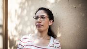 Siam Ferhat-Basset, 29 ans, près de chez elle à Drancy, France. Siam Ferhat-Basset, 29 ans, près de chez elle à Drancy, France.