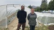 Maxime et Céline ont commencé leur formation de maraicher en mars dernier. Maxime et Céline ont commencé leur formation de maraicher en mars dernier.