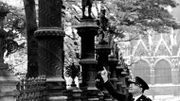 Dans les années 60, l'une de ces fameuses statues autour du parc du petit Sablon avait disparu Dans les années 60, l'une de ces fameuses statues autour du parc du petit Sablon avait disparu