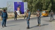 Les forces de l'ordre sécurisent les abords de Jalalabad en vue des élections. Les forces de l'ordre sécurisent les abords de Jalalabad en vue des élections.