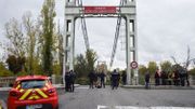Pont effondré près de Toulouse: le camion pesait plus de 40 tonnes, plus du double du poids maximal autorisé Pont effondré près de Toulouse: le camion pesait plus de 40 tonnes, plus du double du poids maximal autorisé