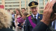Les journalistes qui suivent les activités de la famille royale se doivent de respecter le protocole. Les journalistes qui suivent les activités de la famille royale se doivent de respecter le protocole.