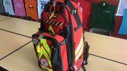 Le sac que doivent porter les secouristes pèse 12 kg Le sac que doivent porter les secouristes pèse 12 kg
