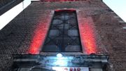 La Tour de la Sorcière, où se rejoignent les 12 différentes sociétés de Gilles, "spécialement transformée en bar à champagne". La Tour de la Sorcière, où se rejoignent les 12 différentes sociétés de Gilles, "spécialement transformée en bar à champagne".