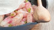 Recette: Cocotte de radis roses glacés au sésame et crème de fanes Recette: Cocotte de radis roses glacés au sésame et crème de fanes