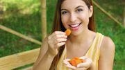 Trois gestes simples pour garder un joli hâle jusqu'à l'automne. Trois gestes simples pour garder un joli hâle jusqu'à l'automne.