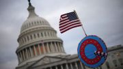 Insurrection à Washington : qui sont les manifestants qui ont forcé les portes du capitole américain ? Insurrection à Washington : qui sont les manifestants qui ont forcé les portes du capitole américain ?
