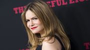"Atypical": série avec Jennifer Jason Leigh à découvrir en août sur Netflix "Atypical": série avec Jennifer Jason Leigh à découvrir en août sur Netflix
