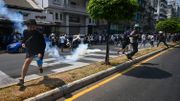 Coup d'Etat militaire en Birmanie: des manifestations de nouveau violemment dispersées Coup d'Etat militaire en Birmanie: des manifestations de nouveau violemment dispersées