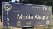 La "fazenda" de Monte Alegre, ce qui signifie "la ferme" en portugais. C'est le terme utilisé au Brésil pour désigner les grands domaines agricoles. La "fazenda" de Monte Alegre, ce qui signifie "la ferme" en portugais. C'est le terme utilisé au Brésil pour désigner les grands domaines agricoles.