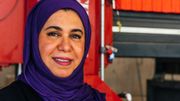 Dans son secteur d'activité industrielle, Kamla est la seule femme dirigeante d'entreprise. Dans son secteur d'activité industrielle, Kamla est la seule femme dirigeante d'entreprise.