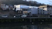 L'arrière du nouveau bâtiment du TRAKK (vu du boulevard Frère Orban, Namur) L'arrière du nouveau bâtiment du TRAKK (vu du boulevard Frère Orban, Namur)
