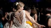 "Faites-le si vous voulez que l'épidémie recommence", l'inquiétude des experts à propos de l'autorisation de danser aux mariages "Faites-le si vous voulez que l'épidémie recommence", l'inquiétude des experts à propos de l'autorisation de danser aux mariages