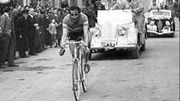 Fausto Coppi à l'arrivée en 1946 Fausto Coppi à l'arrivée en 1946