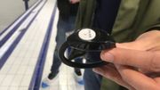 L'autre composante du système est un bracelet connecté que portent les nageurs L'autre composante du système est un bracelet connecté que portent les nageurs