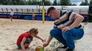 En Russie, les enfants autistes sont encore mal diagnostiqués et peu encadrés, même si les familles reçoivent une aide financière de l’État. En Russie, les enfants autistes sont encore mal diagnostiqués et peu encadrés, même si les familles reçoivent une aide financière de l’État.