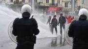 Incidents en marge de la manifestation: 10 blessés, dont un policier et le commissaire Vandersmissen Incidents en marge de la manifestation: 10 blessés, dont un policier et le commissaire Vandersmissen