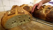 Un autocollant pour reconnaître les boulangeries et pâtissiers artisanales à Bruxelles Un autocollant pour reconnaître les boulangeries et pâtissiers artisanales à Bruxelles