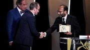 Asghar Farhadi reçoit le Grand Prix à Cannes et veut "éveiller les consciences" en Iran