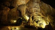 Les grottes fermées , le budget communal en pâtit Les grottes fermées , le budget communal en pâtit