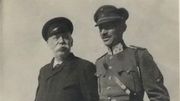 Edgard Doetsch (à droite), lieutenant au 4e Régiment Lanciers lorsqu'il captura, avec ses hommes, l'équipage de l'U-Boot échoué sur la plage. Edgard Doetsch (à droite), lieutenant au 4e Régiment Lanciers lorsqu'il captura, avec ses hommes, l'équipage de l'U-Boot échoué sur la plage.