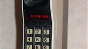 Le Motorola DynaTac 8000X ne ressemble pas du tout aux GSM de 2018, c'est pourtant lui le premier GSM Le Motorola DynaTac 8000X ne ressemble pas du tout aux GSM de 2018, c'est pourtant lui le premier GSM
