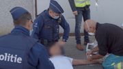 Le syndrome du délire agité nécessite une intervention conjointe et coordonnée de la police et d'une équipe médicale. Le syndrome du délire agité nécessite une intervention conjointe et coordonnée de la police et d'une équipe médicale.
