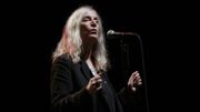 L'icône du rock Patti Smith revisite son premier album à L'Olympia