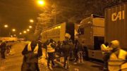 Recherche des auteurs d'un pillage de camion en marge d'une manifestation à Feluy Recherche des auteurs d'un pillage de camion en marge d'une manifestation à Feluy