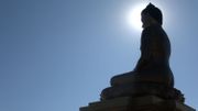 Le plus grand Bouddha assis du monde veille sur le Bhoutan depuis le sommet d'une colline de Thimphou. Le plus grand Bouddha assis du monde veille sur le Bhoutan depuis le sommet d'une colline de Thimphou.